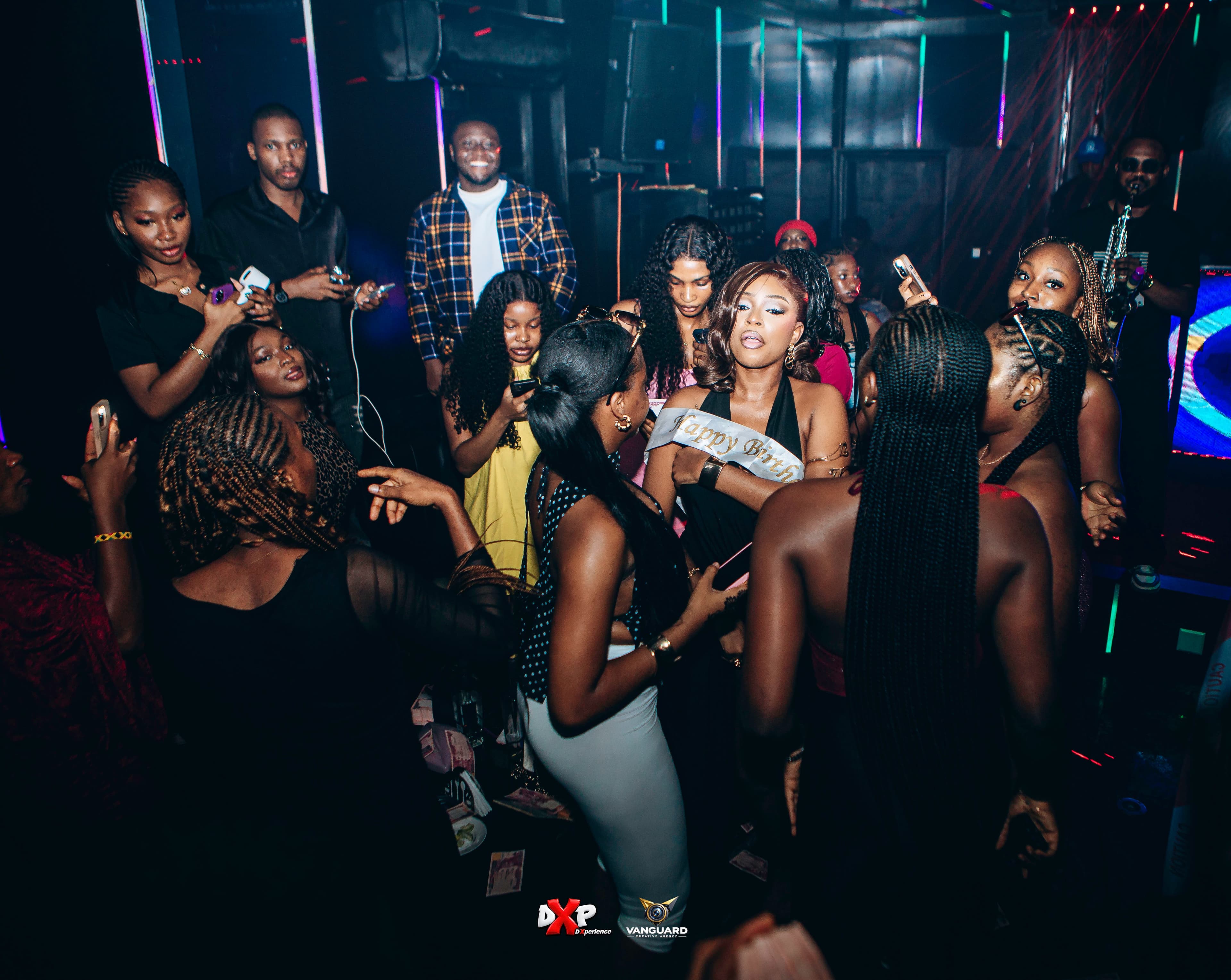 De Flamez Lounge Sensory Activation